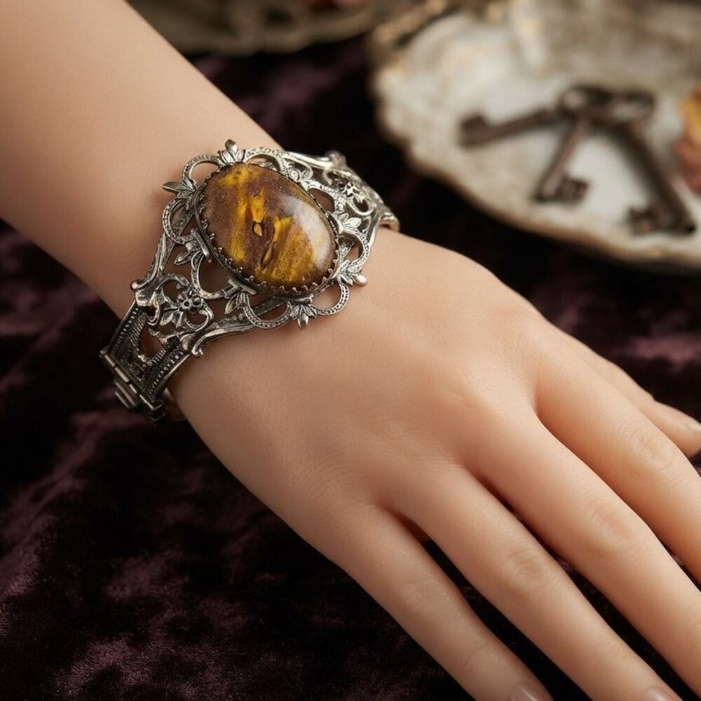 Vintage Whiting Davis Honey Shimmer Art Glass Victorian Revival Bangle 8in
